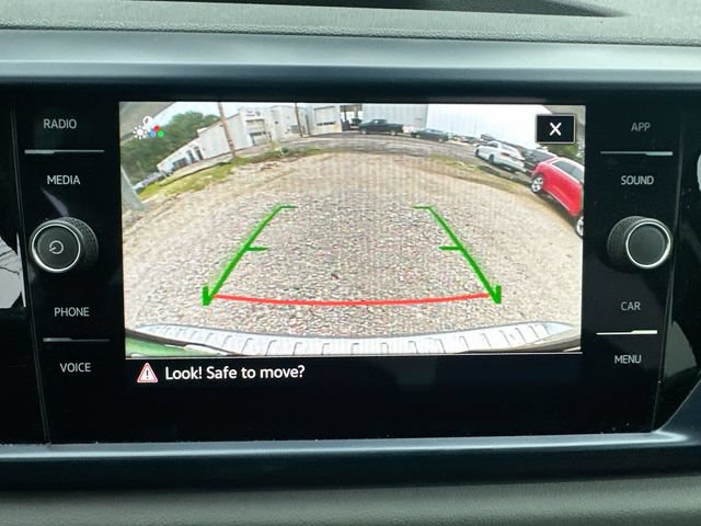 Used 2023 Volkswagen Taos SE w/ Panoramic Sunroof Package FWD image 17