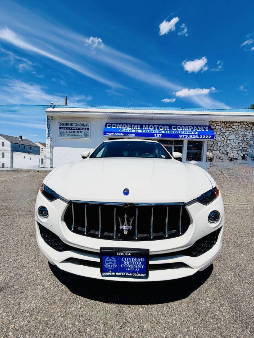 Used 2017 Maserati Levante AWD/4WD image 2