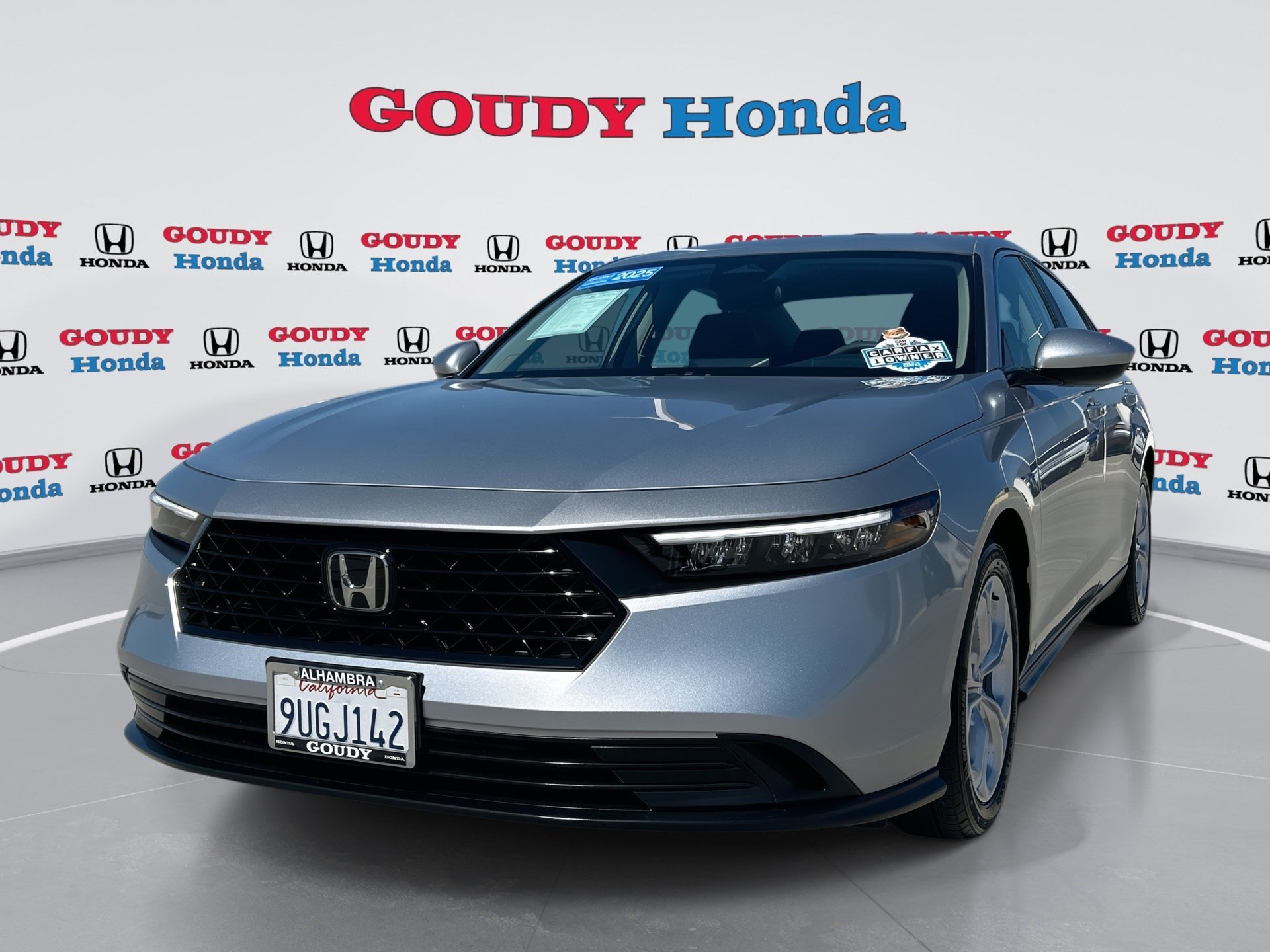 Certified 2025 Honda Accord LX image 1