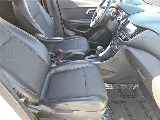 Used 2022 Chevrolet Trax LT w/ Redline Edition AWD/4WD image 21