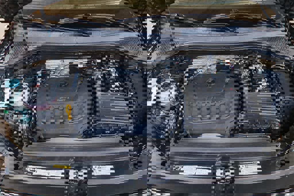 Used 2019 Volkswagen Tiguan SE w/ Panoramic Sunroof Package image 28