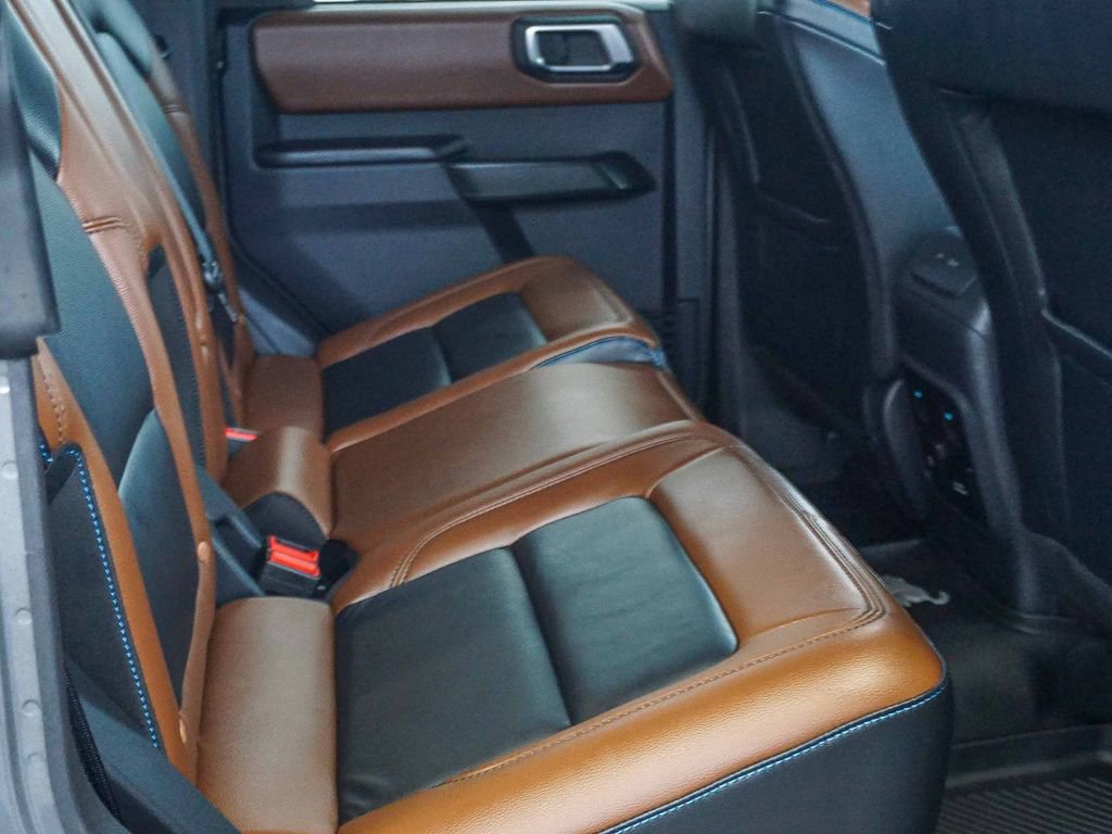 Used 2024 Ford Bronco Outer Banks image 14