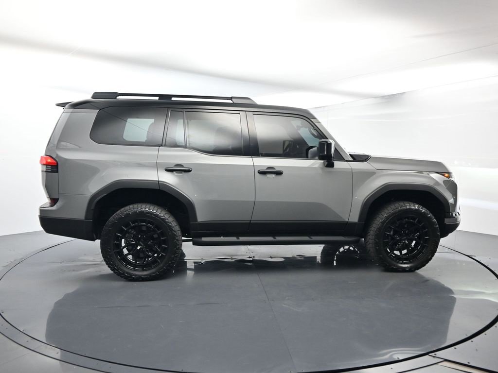 Used 2025 Lexus GX 550 image 16