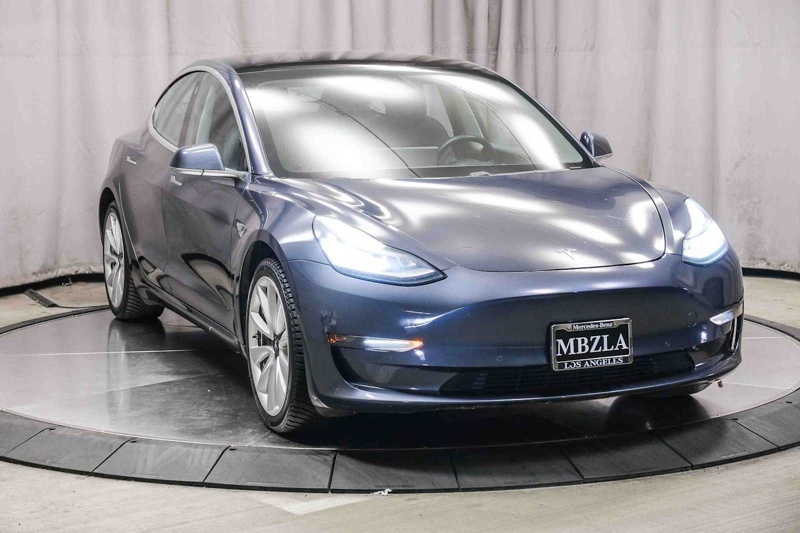 Used 2018 Tesla Model 3 Long Range RWD image 5