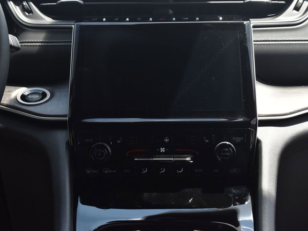 Used 2023 Jeep Grand Cherokee L Limited w/ Trailer Tow Group (B) image 37