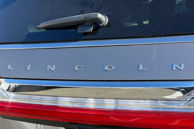 Used 2019 Lincoln Navigator Select w/ Technology Package RWD image 36