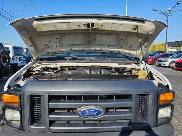 Used 2014 Ford E-250 and Econoline 250 w/ Power Group RWD image 27