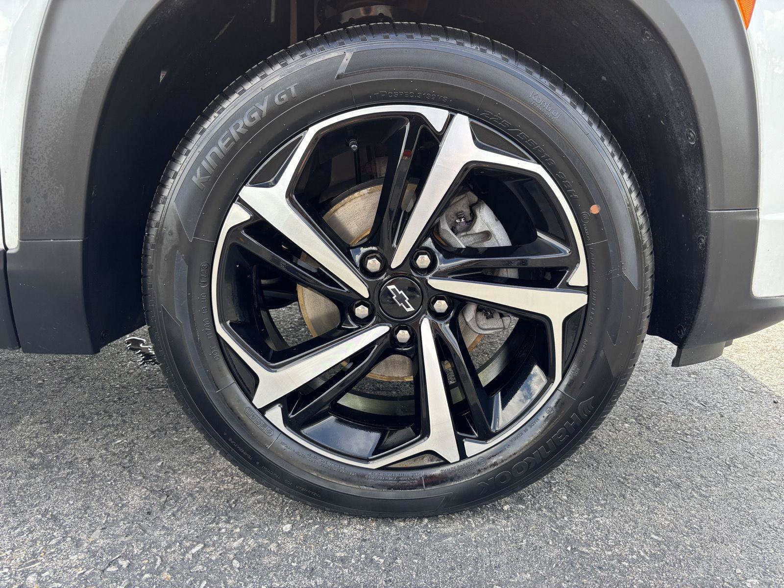 Used 2023 Chevrolet TrailBlazer RS w/ Convenience Package FWD image 9