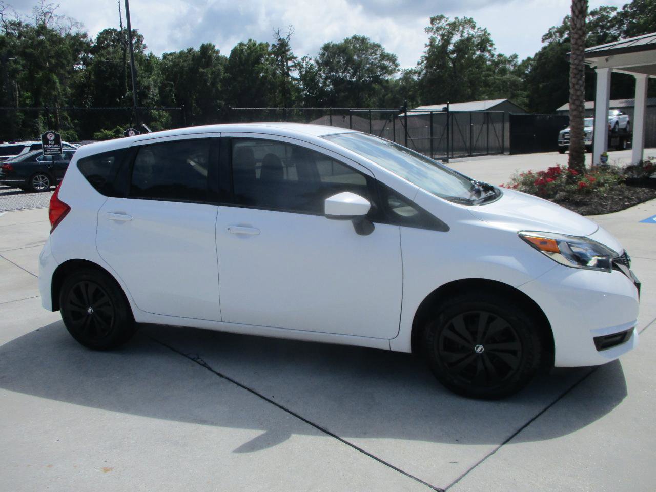 Used 2017 Nissan Versa Note S Plus FWD image 25