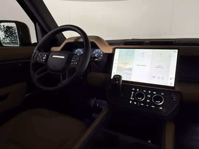 New 2026 Land Rover Defender 110 X-Dynamic SE AWD/4WD image 17