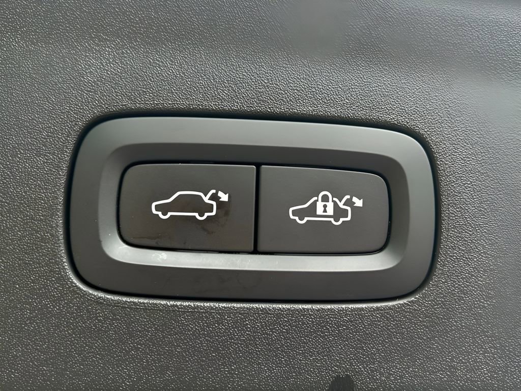 Used 2023 Polestar Polestar 2 Long Range Dual Motor w/ Pilot Pack image 25