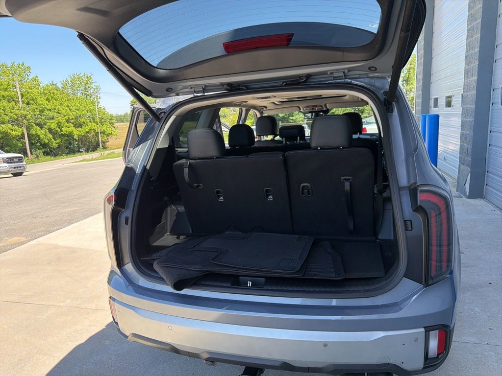 Used 2023 Kia Telluride EX FWD image 10