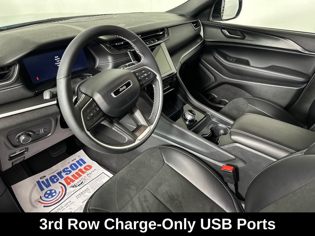 Used 2025 Jeep Grand Cherokee L Altitude AWD/4WD image 22