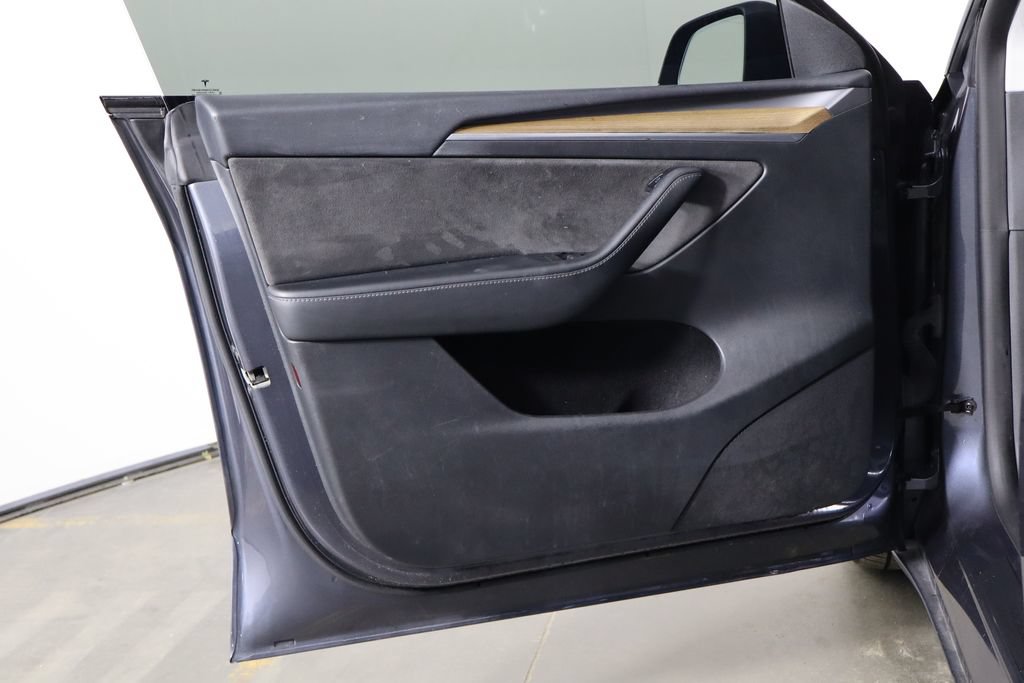 Used 2023 Tesla Model Y Performance AWD/4WD image 13