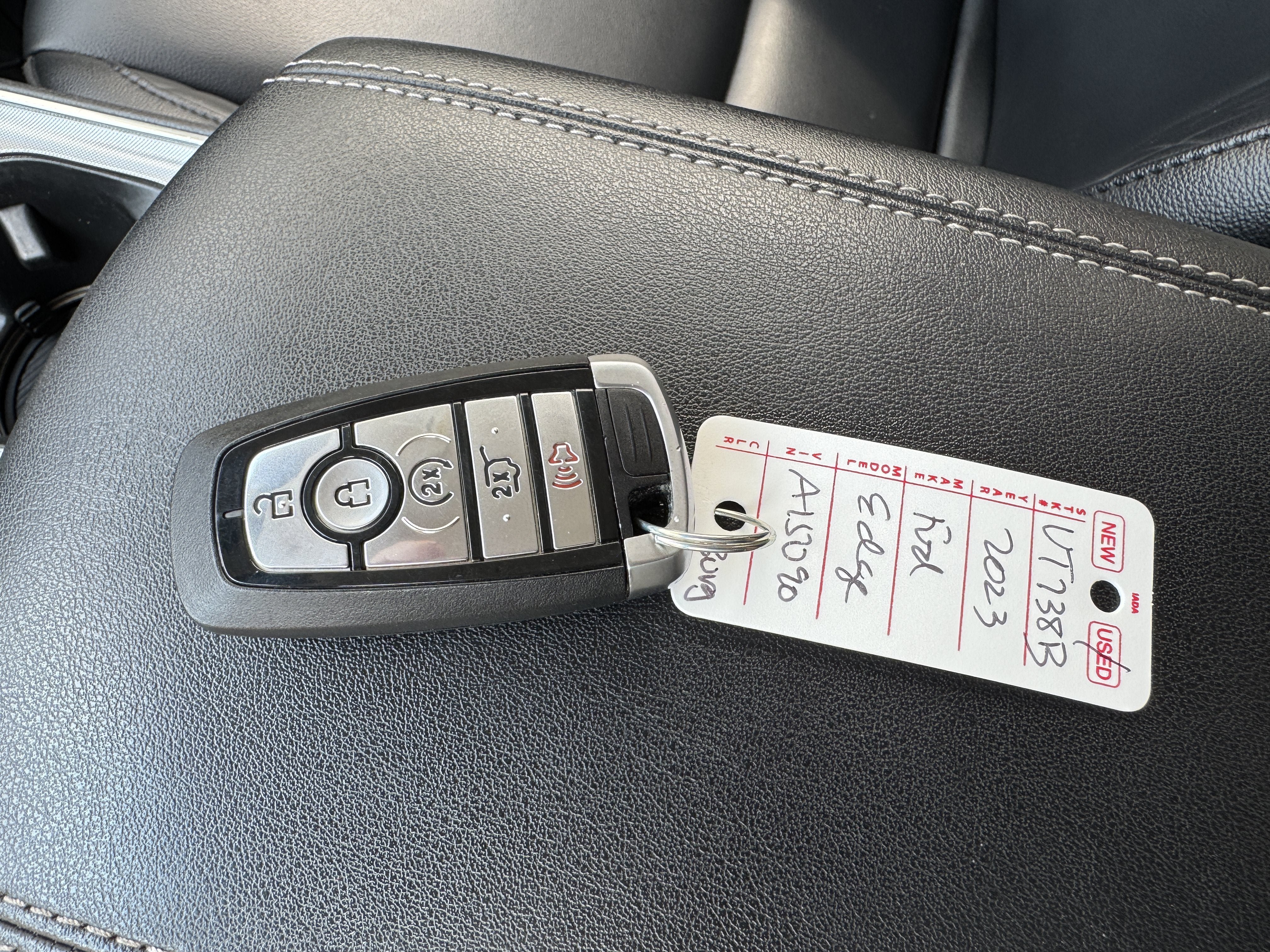 Used 2023 Ford Edge Titanium AWD/4WD image 23