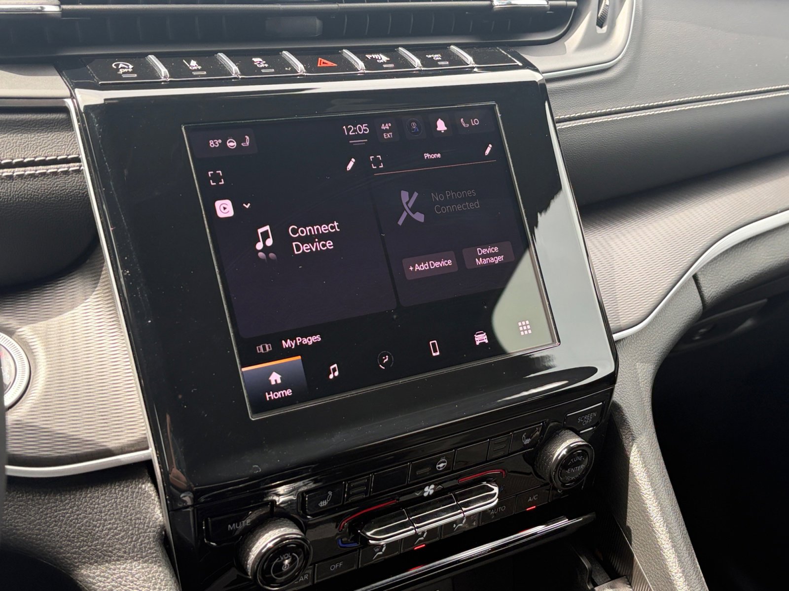 Used 2025 Jeep Grand Cherokee Altitude image 20