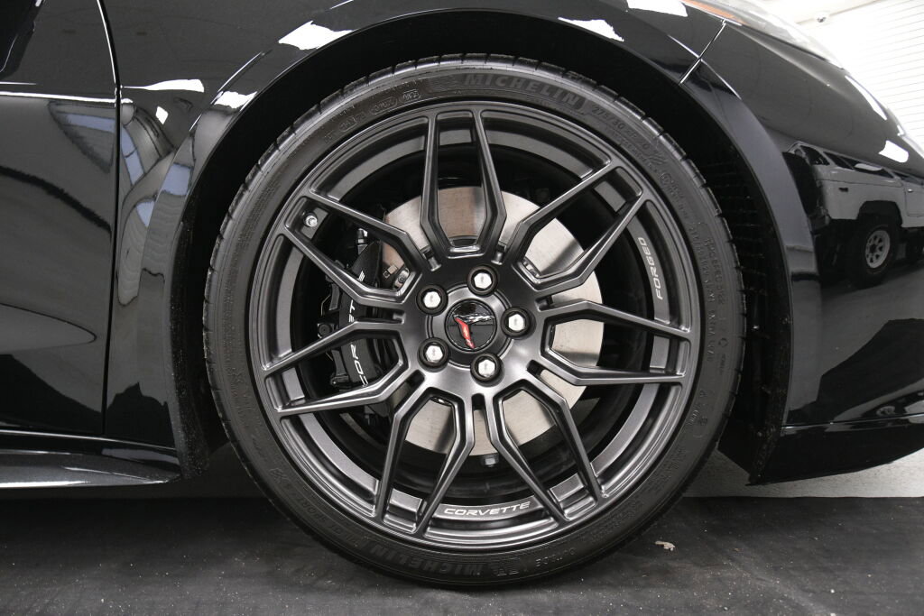 Used 2024 Chevrolet Corvette Z06 image 9