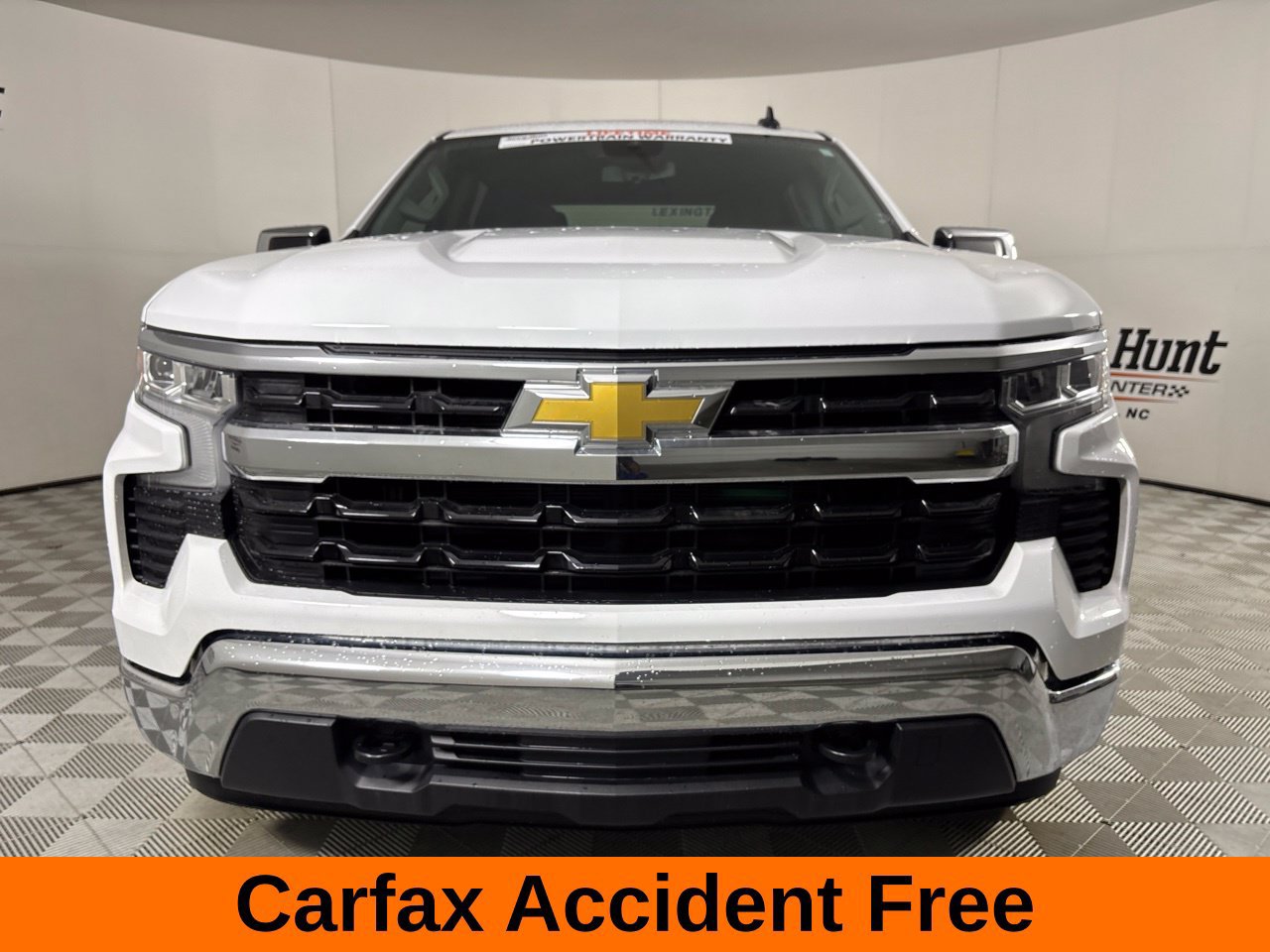 Used 2024 Chevrolet Silverado 1500 LT AWD/4WD image 3