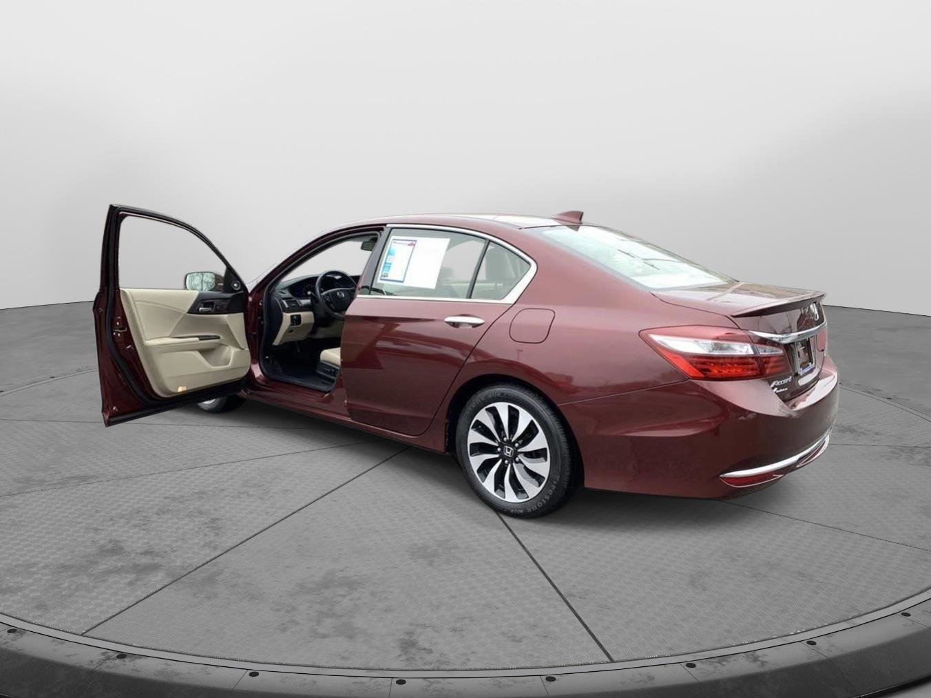 Used 2017 Honda Accord EX-L image 10