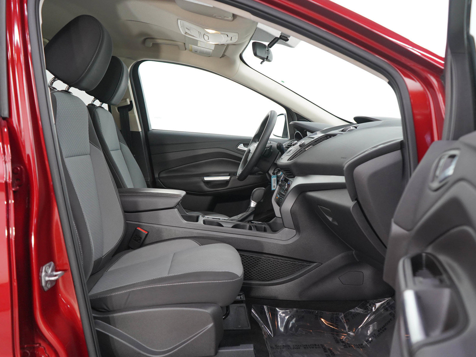 Used 2017 Ford Escape SE w/ SE Cold Weather Package FWD image 11