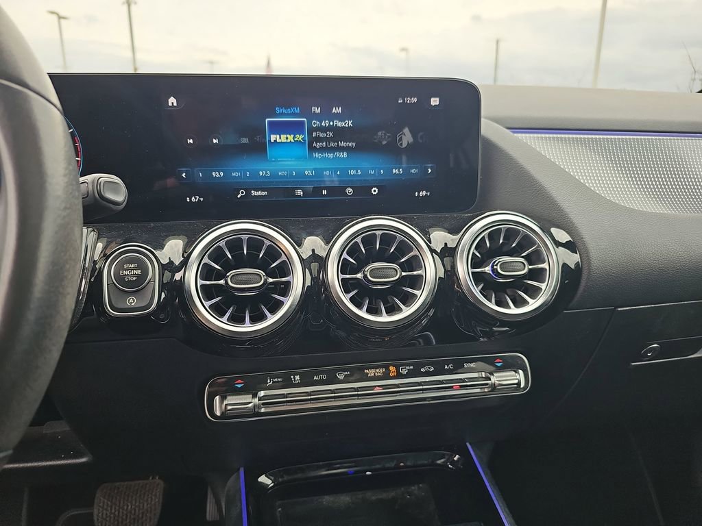 Used 2023 Mercedes-Benz GLA 250 w/ Premium Package image 21