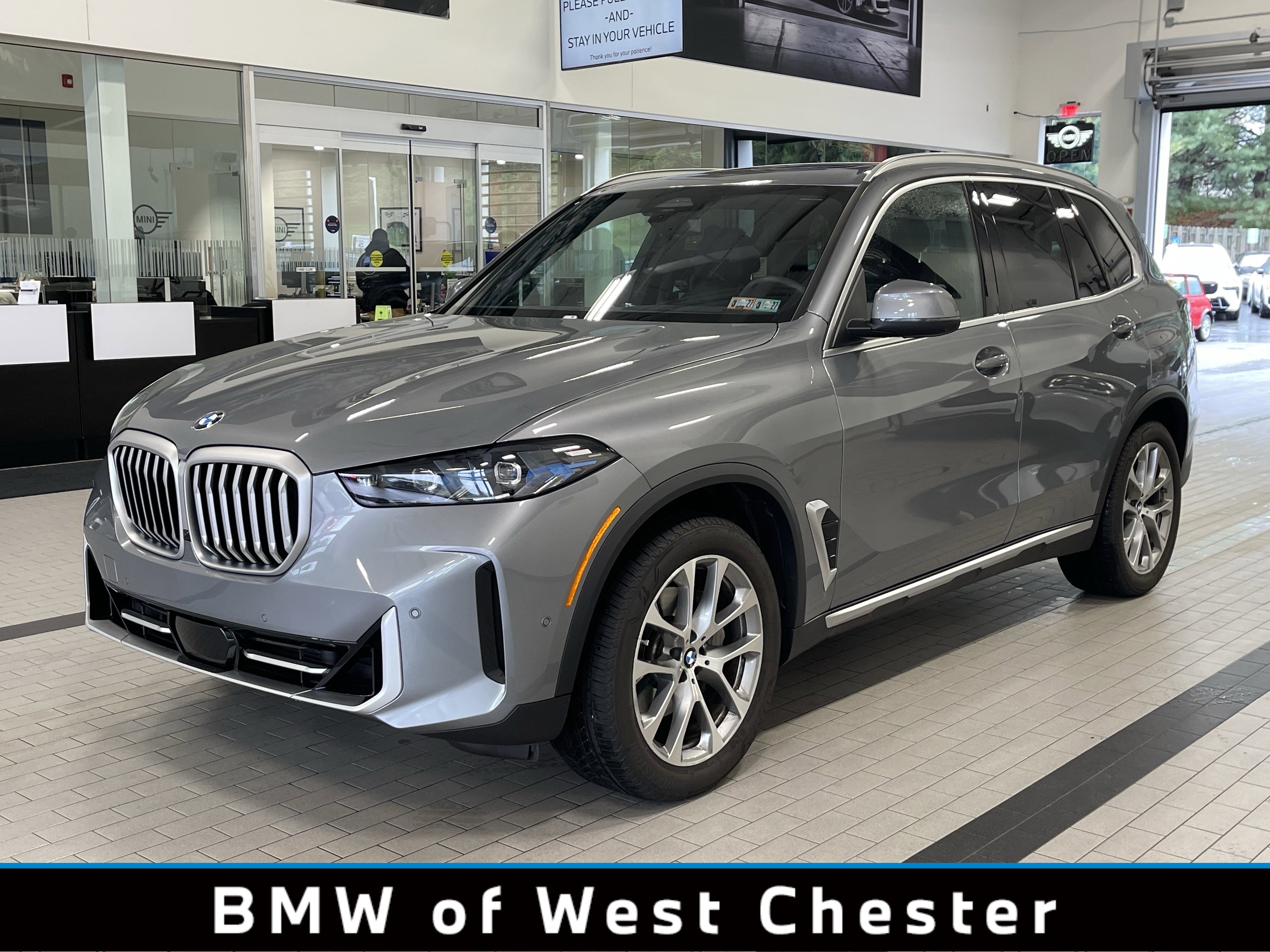 Used 2026 BMW X5 xDrive40i w/ Climate Comfort Package AWD/4WD image 1