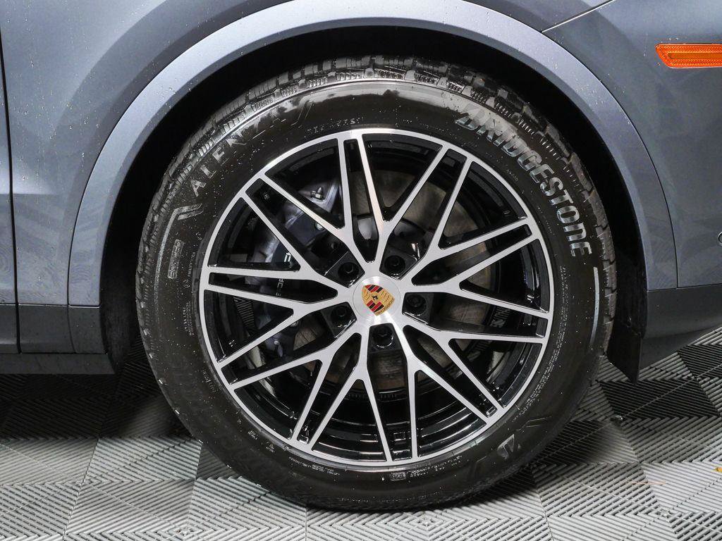 New 2026 Porsche Cayenne AWD/4WD image 28