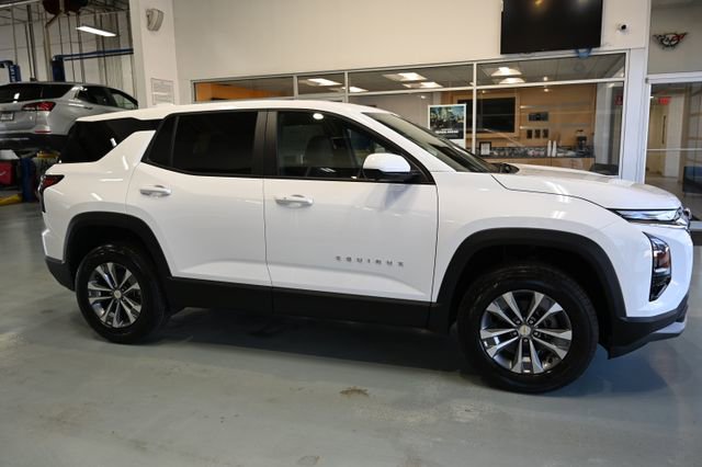 New 2026 Chevrolet Equinox LT w/ Convenience Package II FWD image 4