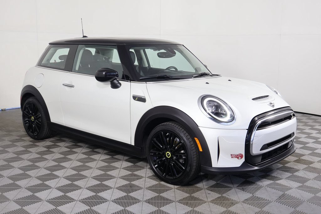 Certified 2024 MINI Cooper SE FWD image 3