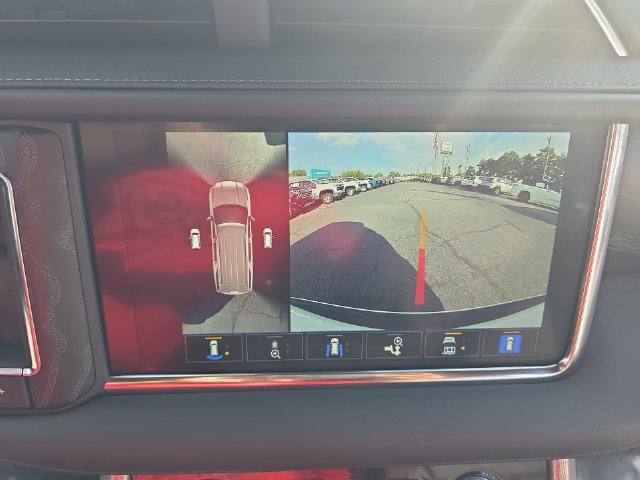 Used 2024 GMC Yukon Denali AWD/4WD image 25