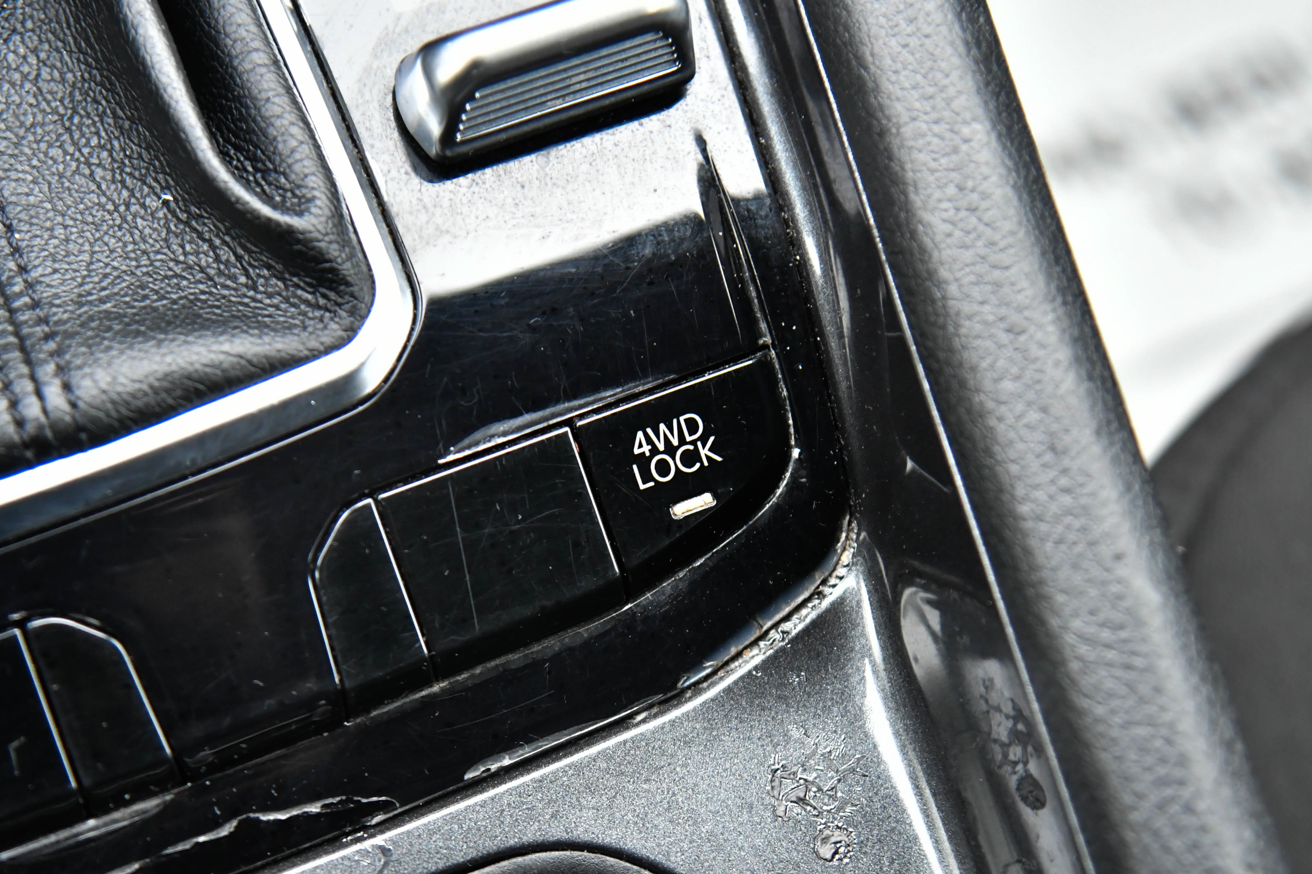 Used 2023 Jeep Compass Sport image 29