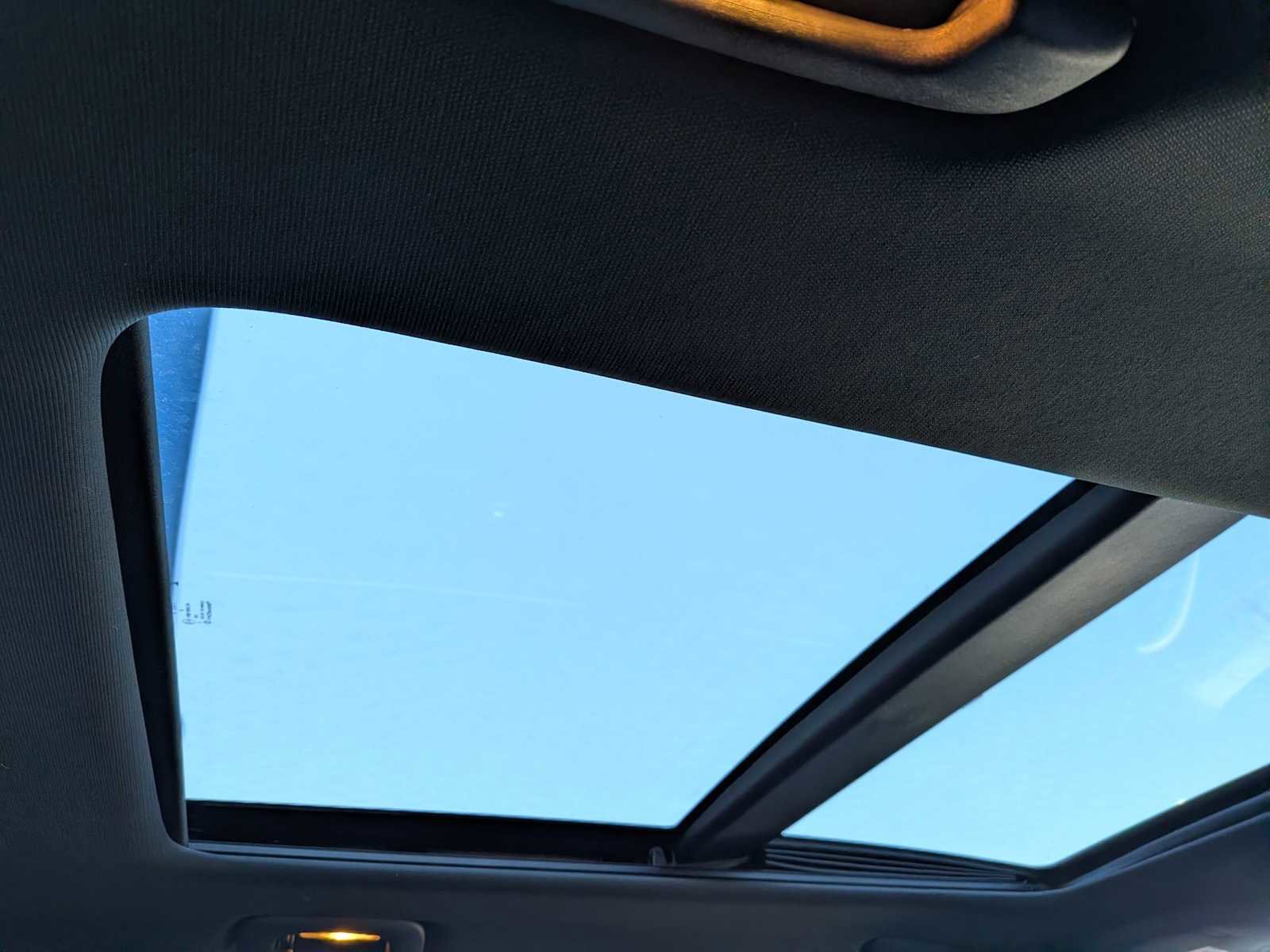 Used 2014 Jeep Grand Cherokee Overland w/ Advanced Technology Group image 29