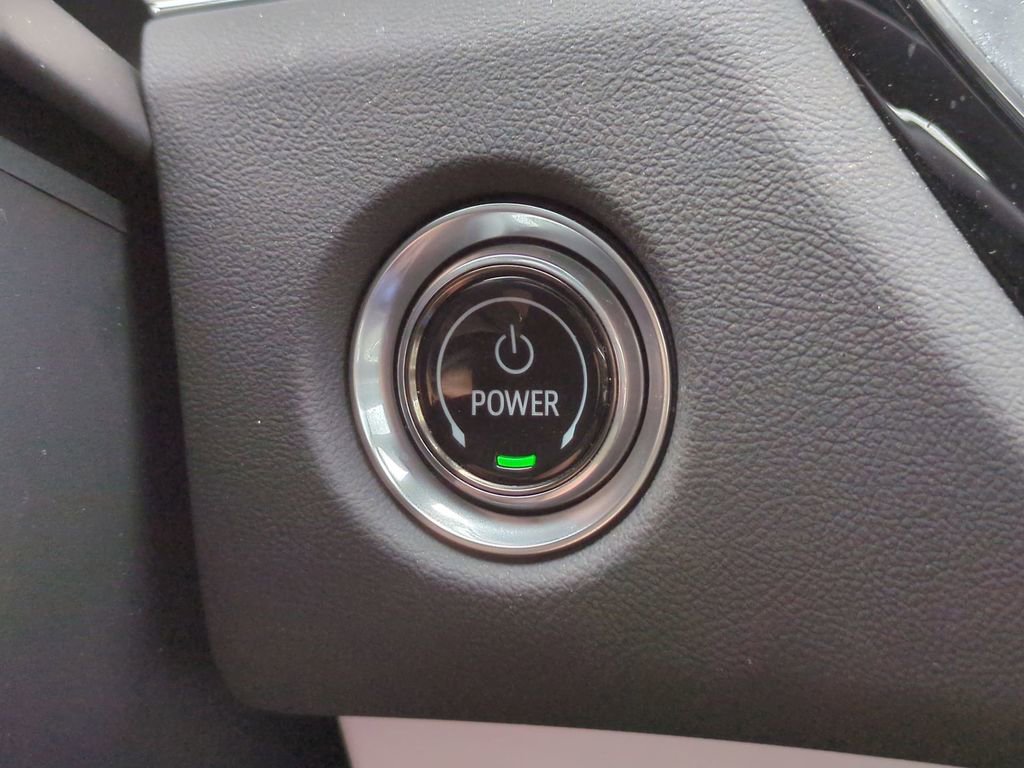 Used 2024 Cadillac Lyriq Luxury AWD/4WD image 29