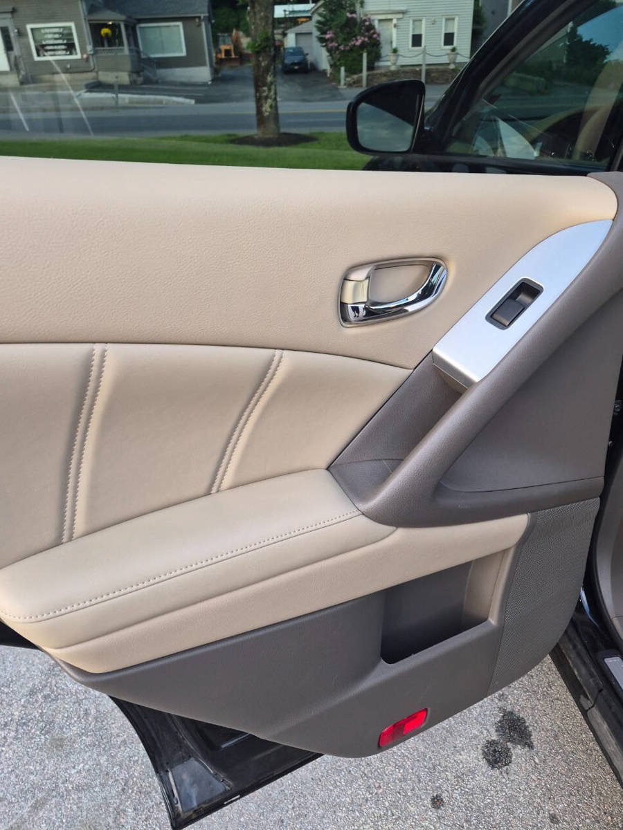 Used 2014 Nissan Murano SL w/ Navigation Package AWD/4WD image 16