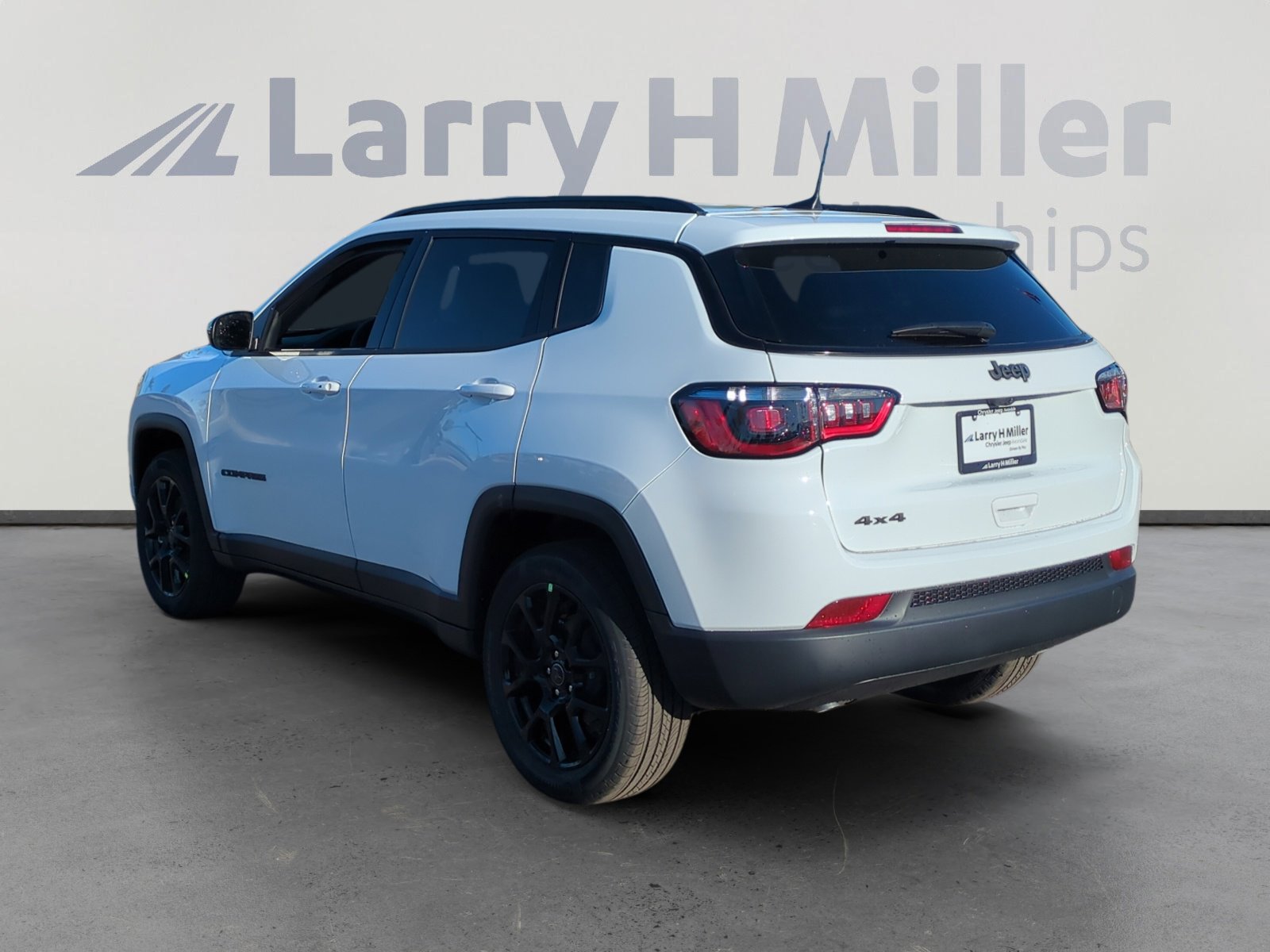 New 2026 Jeep Compass Latitude image 3