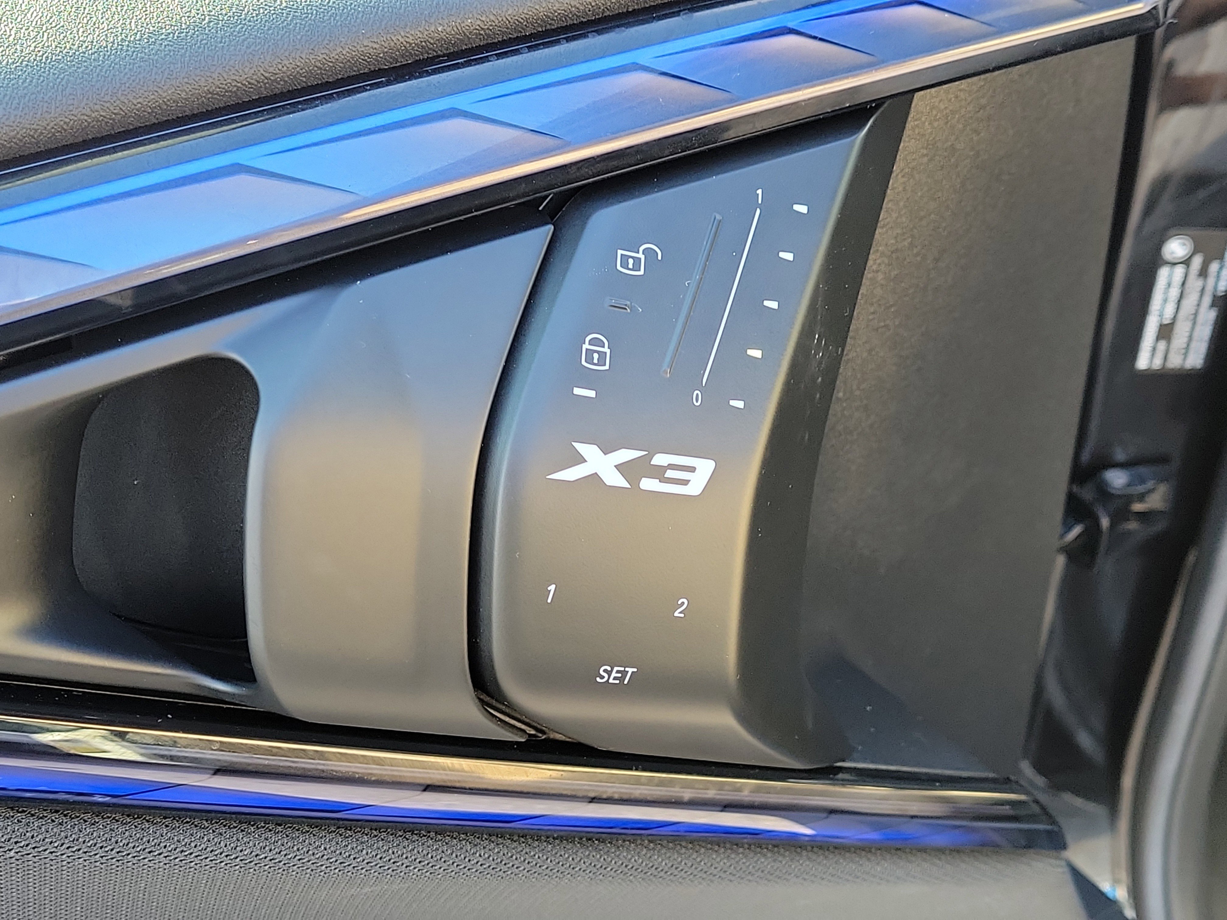 Used 2025 BMW X3 xDrive30i w/ Premium Package AWD/4WD image 19