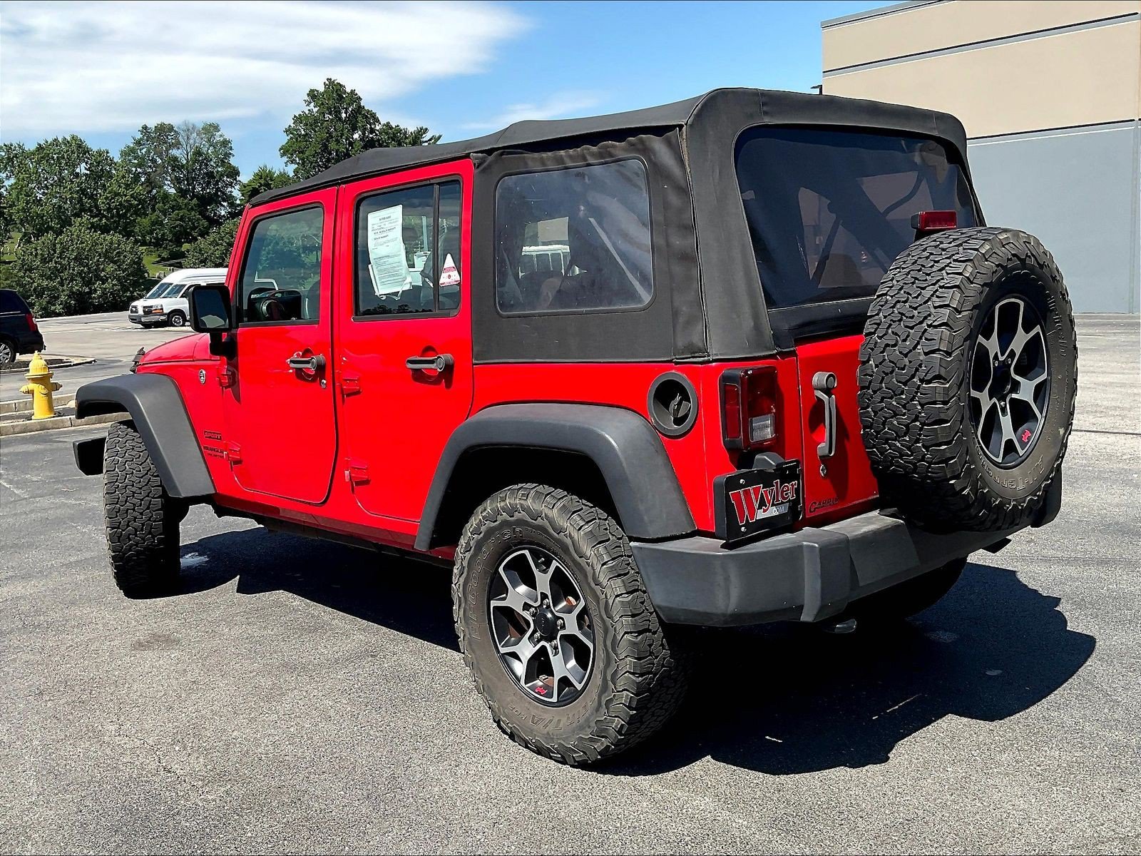 Used 2017 Jeep Wrangler Unlimited Sport AWD/4WD image 3