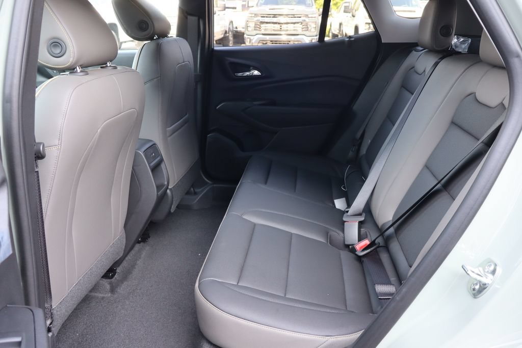 New 2026 Chevrolet Trax ACTIV w/ Sunroof Package FWD image 21
