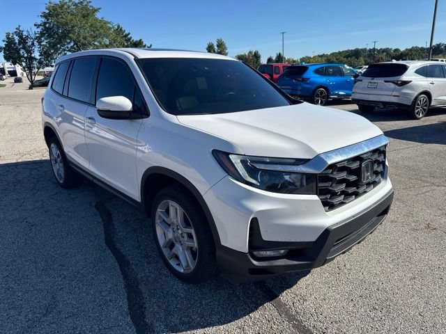 Used 2024 Honda Passport EX-L image 2