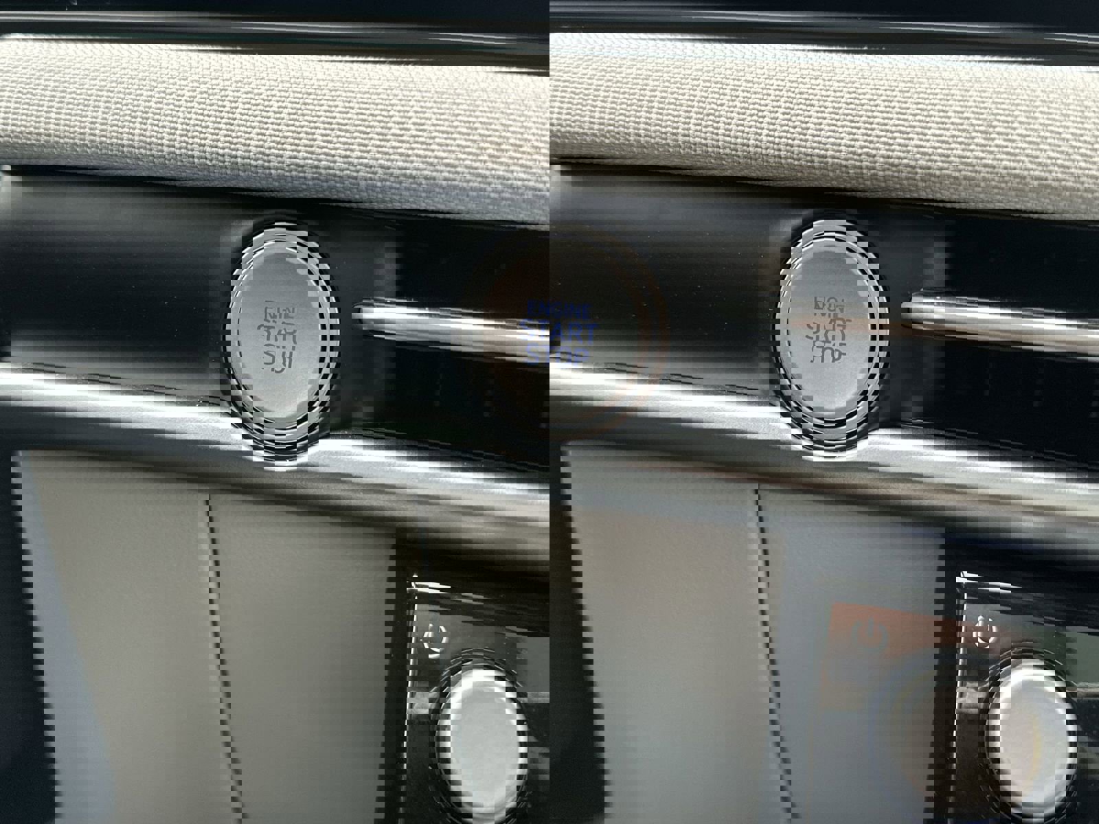 Used 2025 Hyundai Tucson Limited image 17