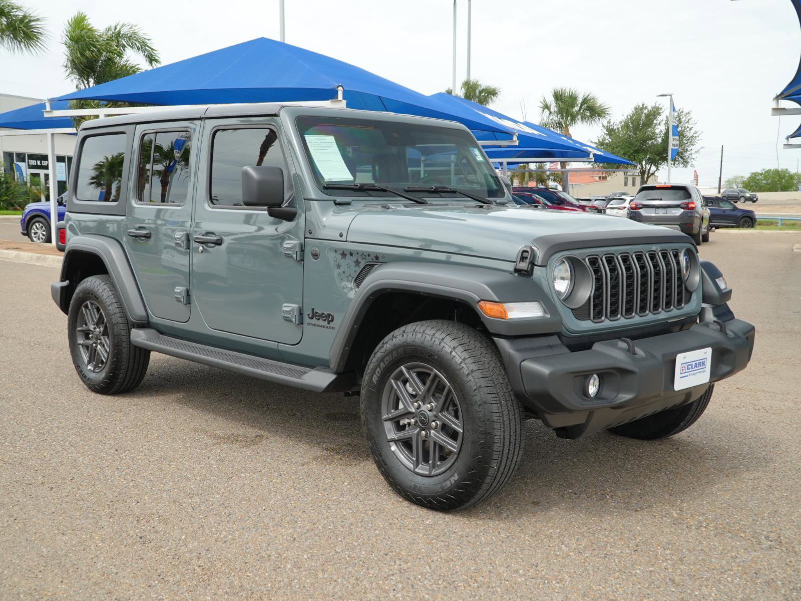 Used 2025 Jeep Wrangler Sport S image 3