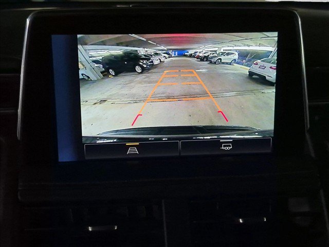 Used 2023 Chevrolet Suburban LT RWD image 11