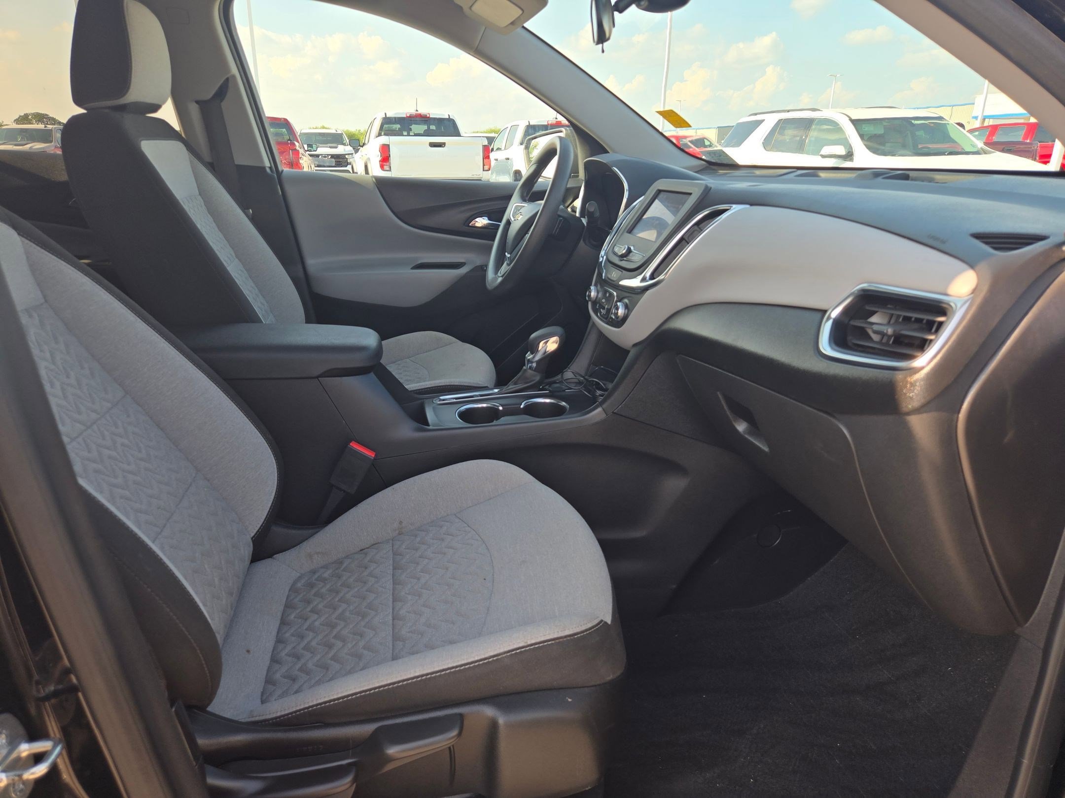 Used 2024 Chevrolet Equinox LS w/ LS Convenience Package FWD image 25