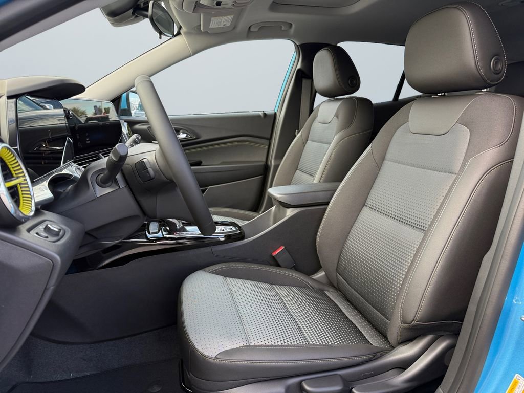 New 2026 Chevrolet Trax LT w/ Sunroof Package image 9