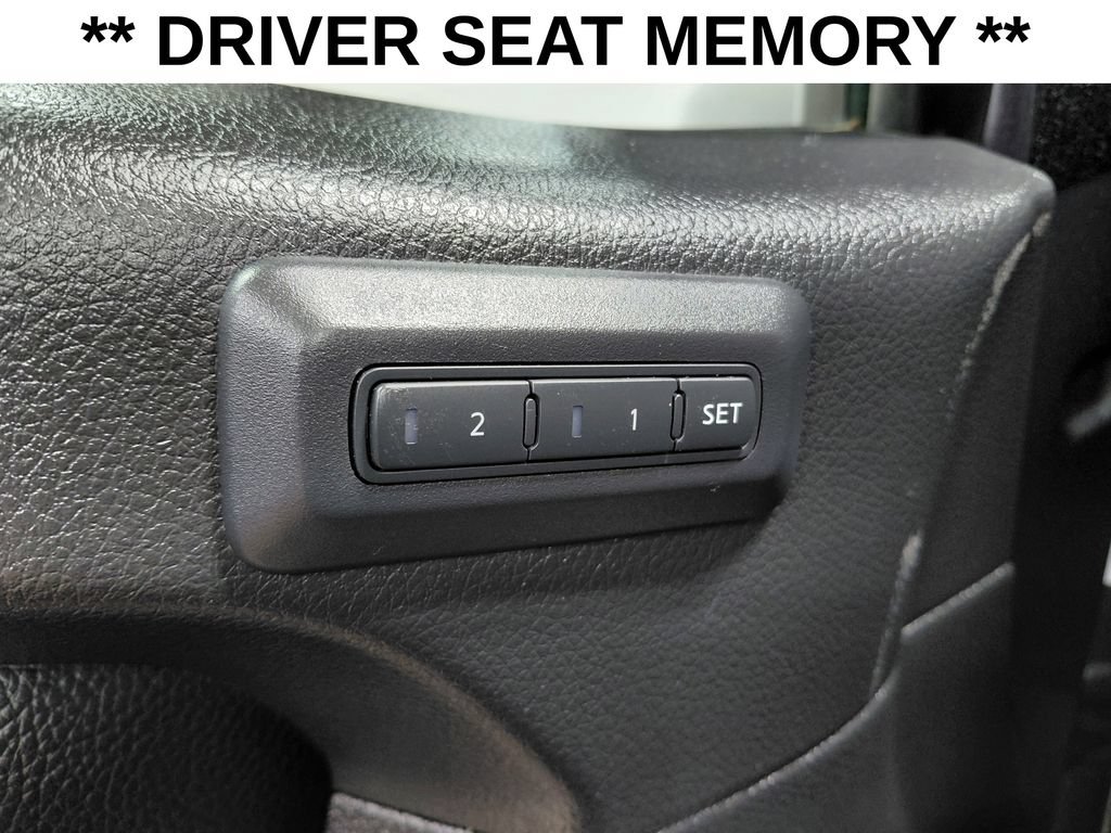 Used 2020 Nissan Titan PRO-4X AWD/4WD image 13