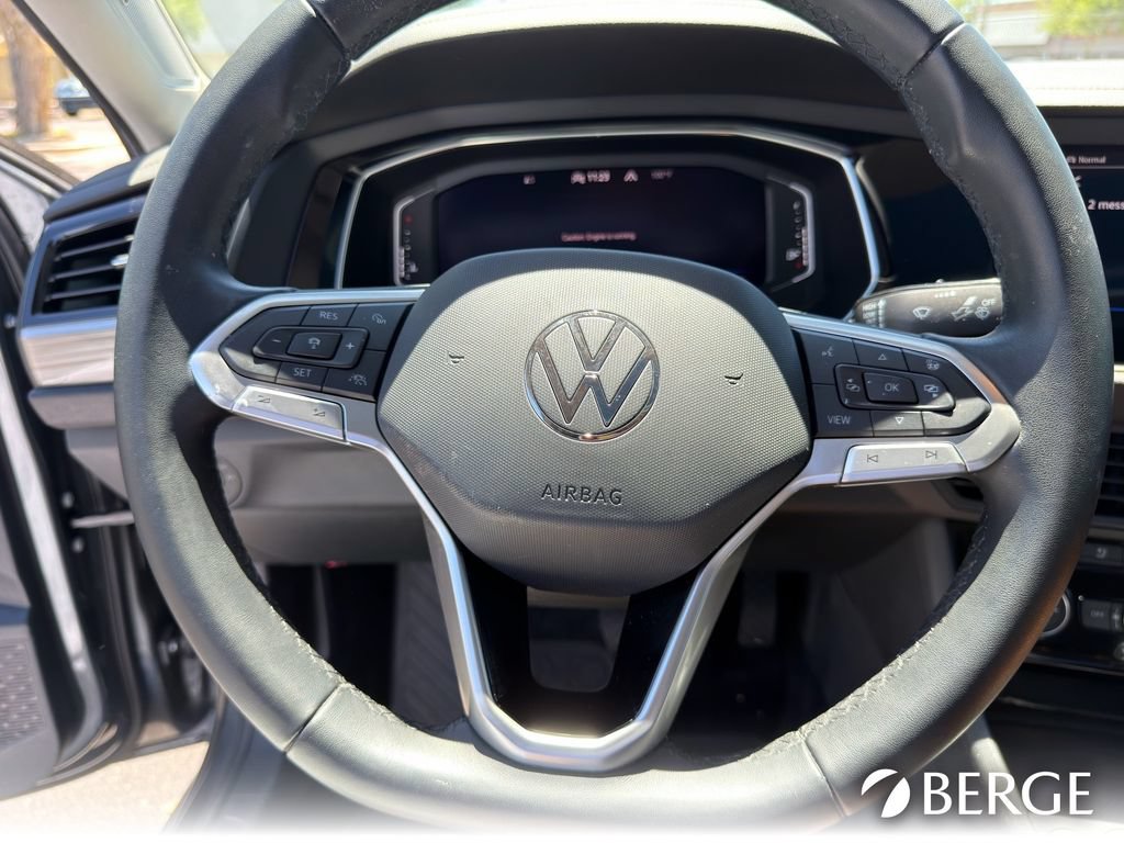 Used 2023 Volkswagen Jetta SEL FWD image 15
