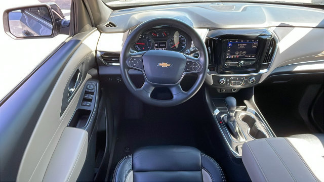 Used 2023 Chevrolet Traverse LS FWD image 13