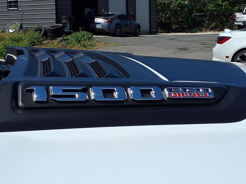 Used 2022 RAM 1500 Laramie AWD/4WD image 11