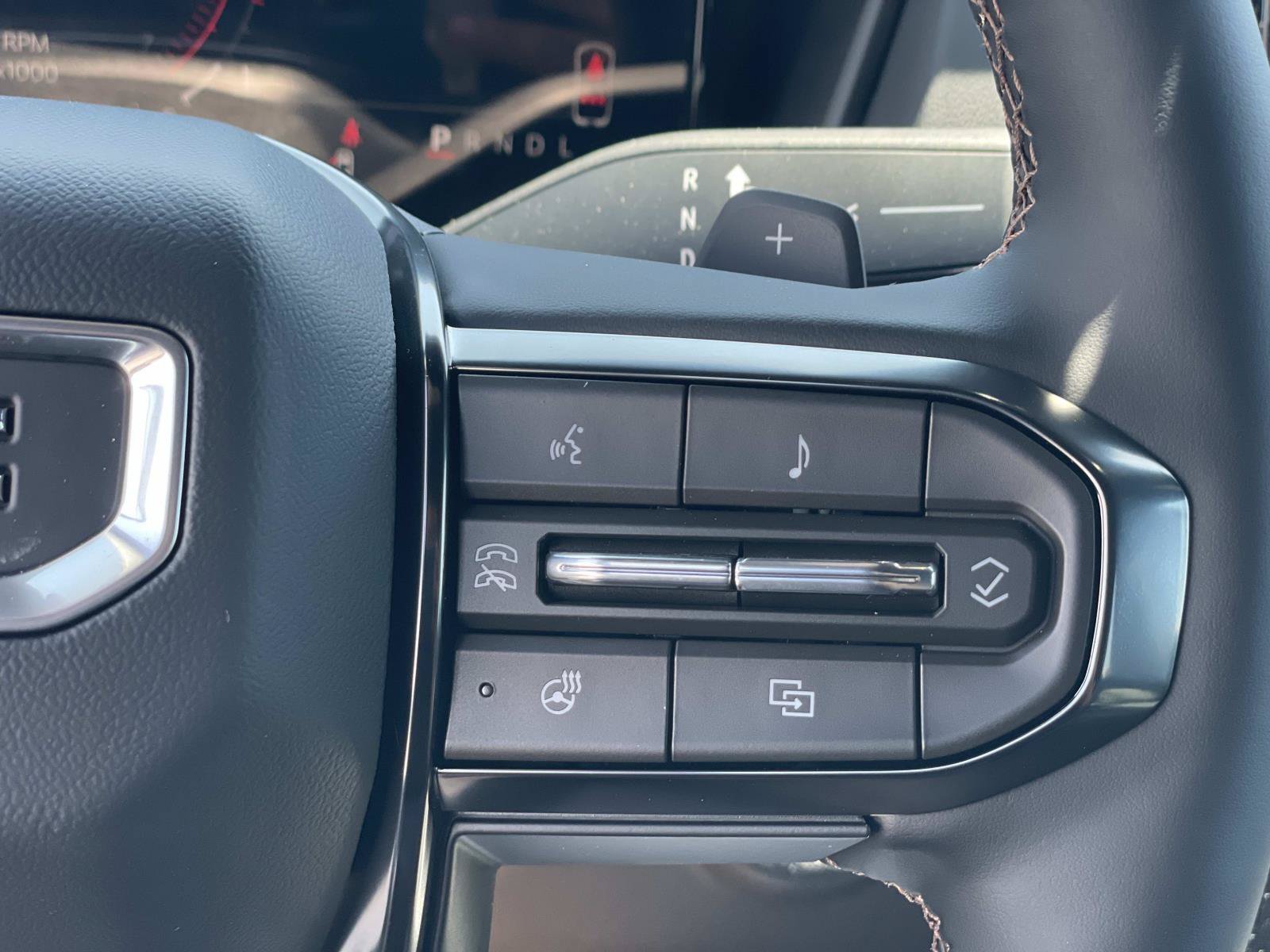 New 2026 GMC Terrain AT4 w/ Technology Package II AWD/4WD image 12