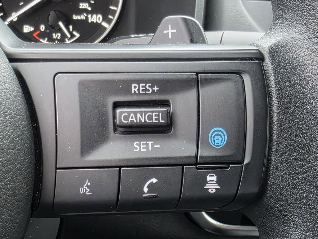 Used 2024 Nissan Rogue SV FWD image 26